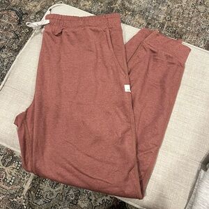 Vuori Performance Jogger in Terracotta Heather